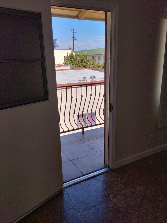 8938 Cypress Ave Unit 3, South Gate, CA 90280 Apartments in South Gate, CA