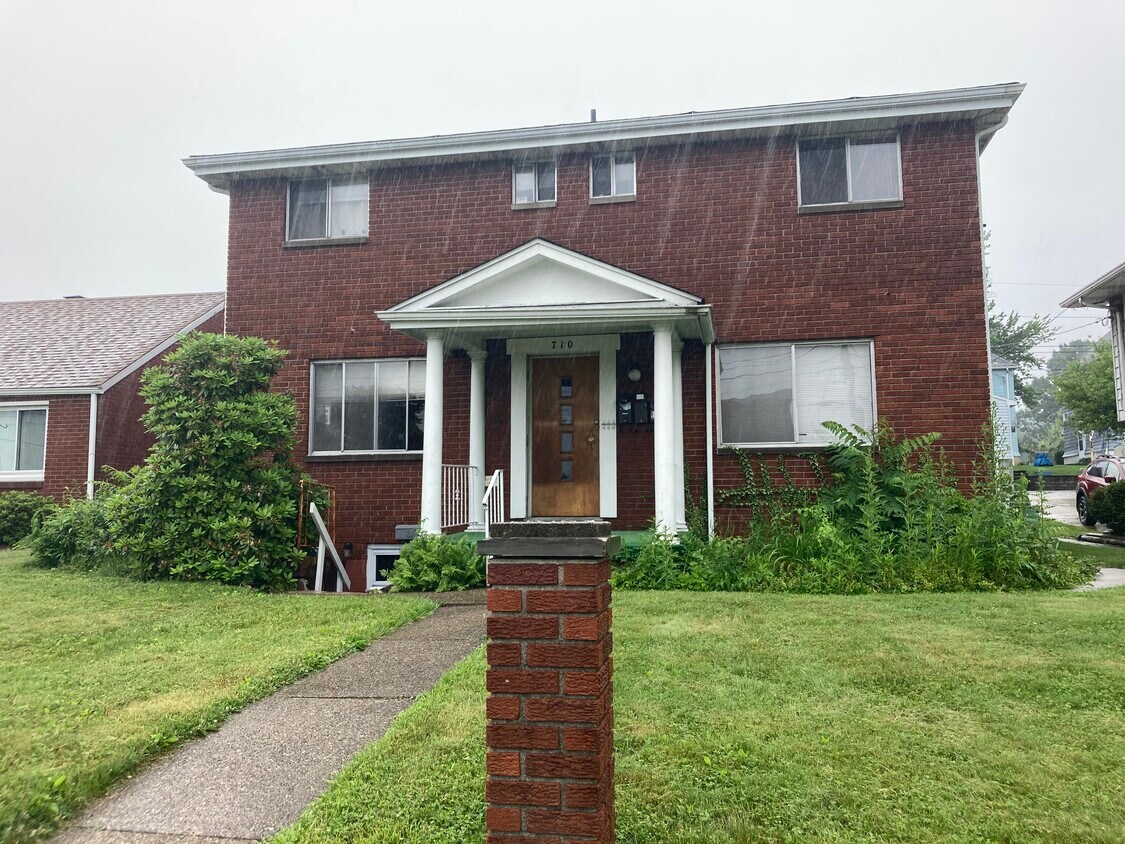 710 Lewis Ave Unit First Floor, PA 15644 710 Lewis Ave