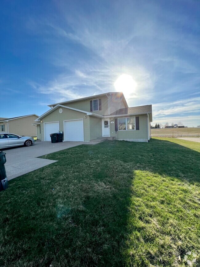 402 E Washington St Unit Apartment 3, Kirksville, MO 63501 Apartments