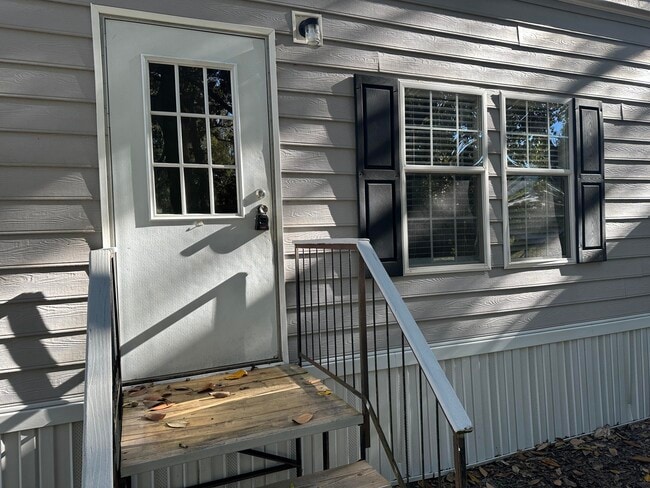 Foto del edificio - 832 Cross St