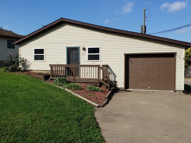 Building Photo - 711 Bob White Ln