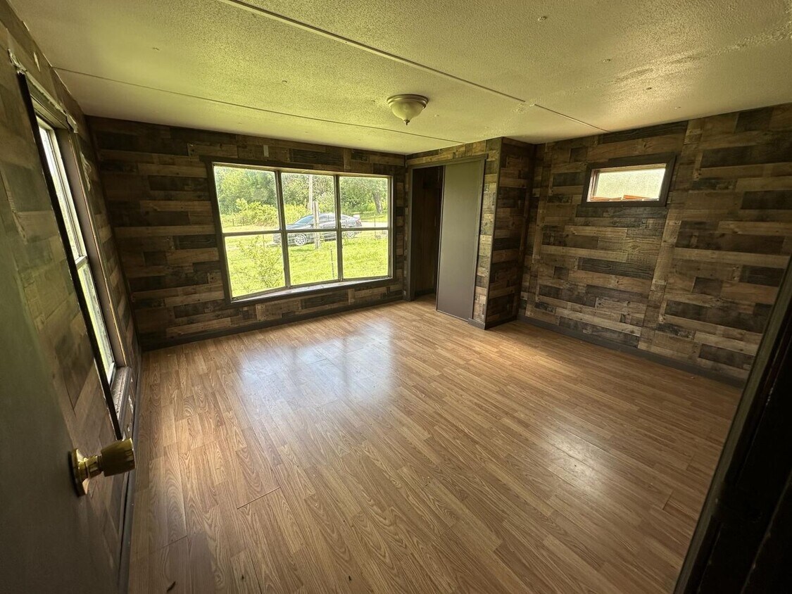 Building Photo - 3620 Carver Rd