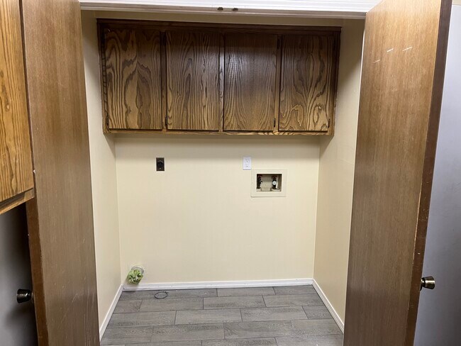 Foto del edificio - 1603 Brooken Hill Dr