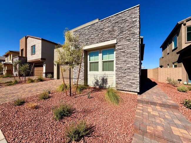 Foto del edificio - 4 BED 3.5 BATH 2 CAR GARAGE HOME w/ LOFT, ...