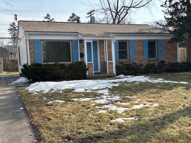 Foto del edificio - 1052 N Maple Rd