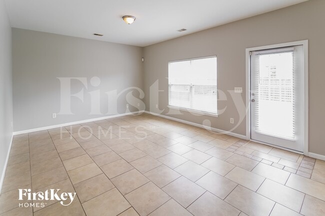 Foto del edificio - 113 Summer View Rd