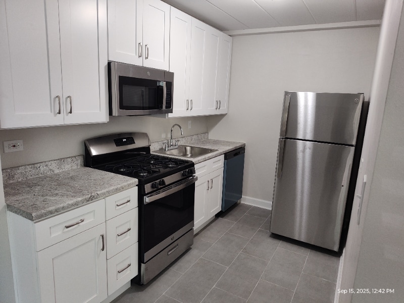 Primary Photo - 7301 Ridge