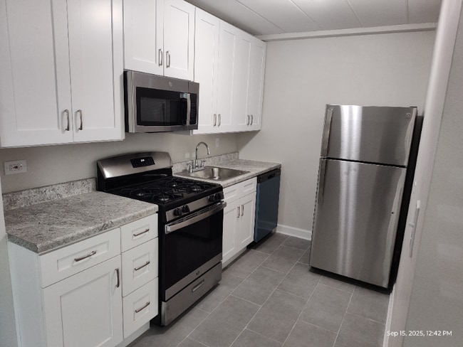 Building Photo - 7301 Ridge