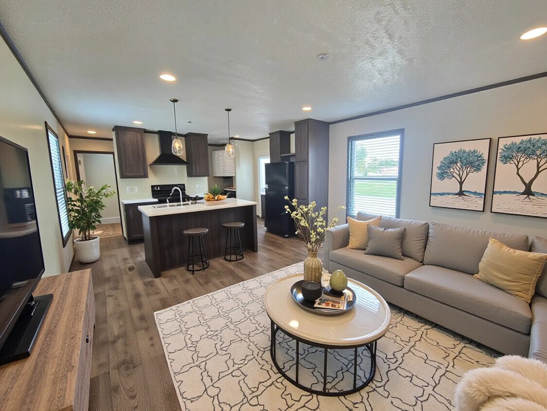 Foto principal - 709 N Collins Fwy