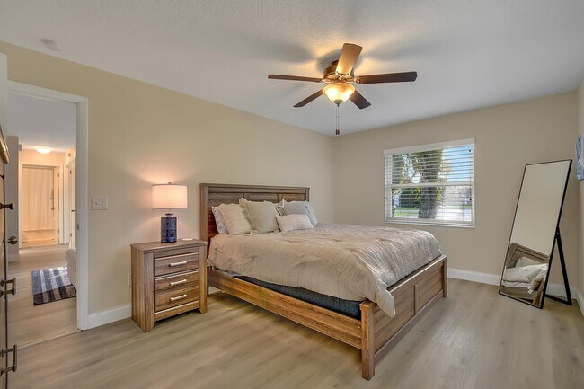 Foto del edificio - 406 Nervia Ct