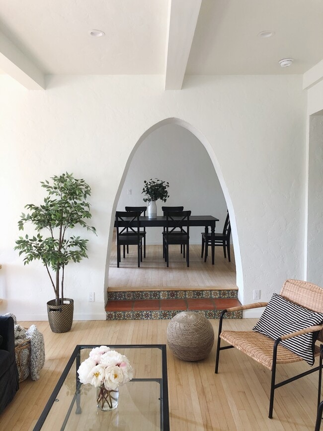 Foto del edificio - 922 N La Jolla Ave