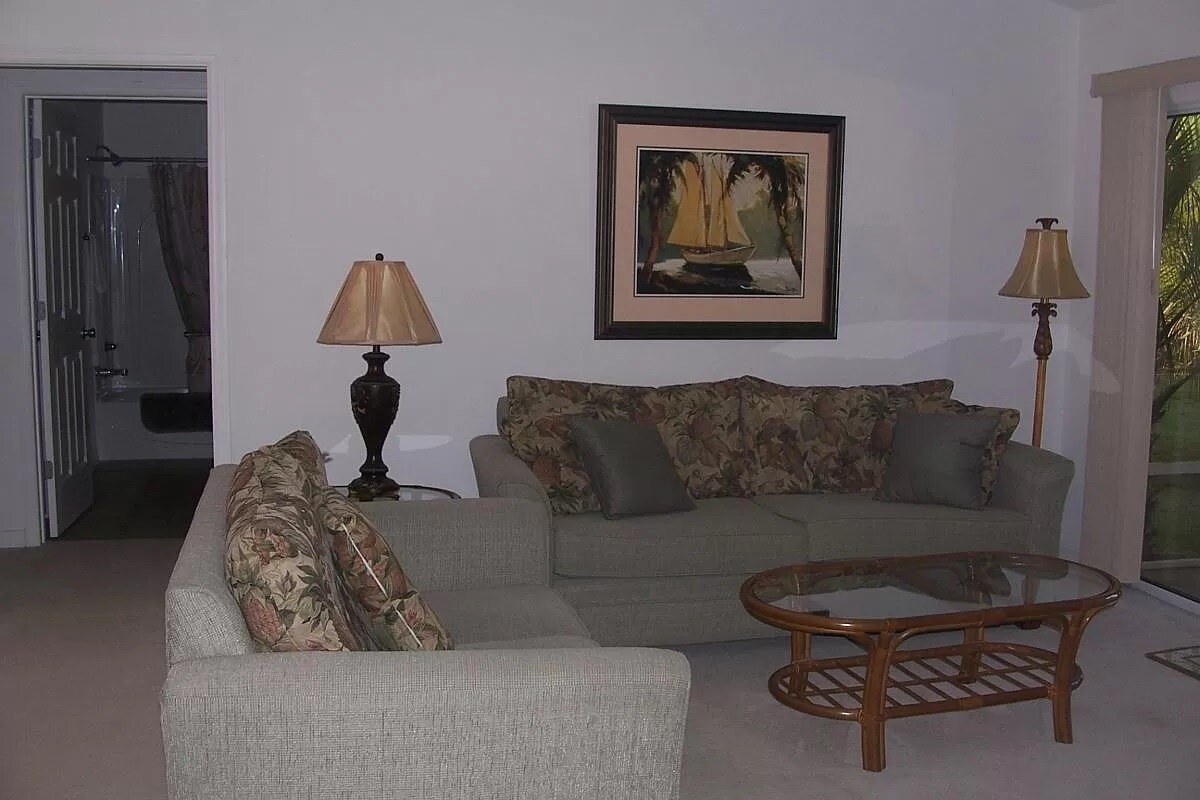 Foto del edificio - 1566 Tallowtree Dr