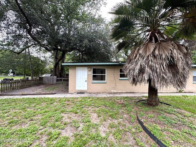 Foto del edificio - 4464 Spring Glen Rd