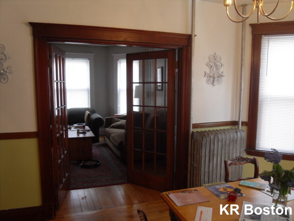 Primary Photo - 54 Brook St