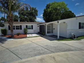 Building Photo - 7709 W Hanna Ave