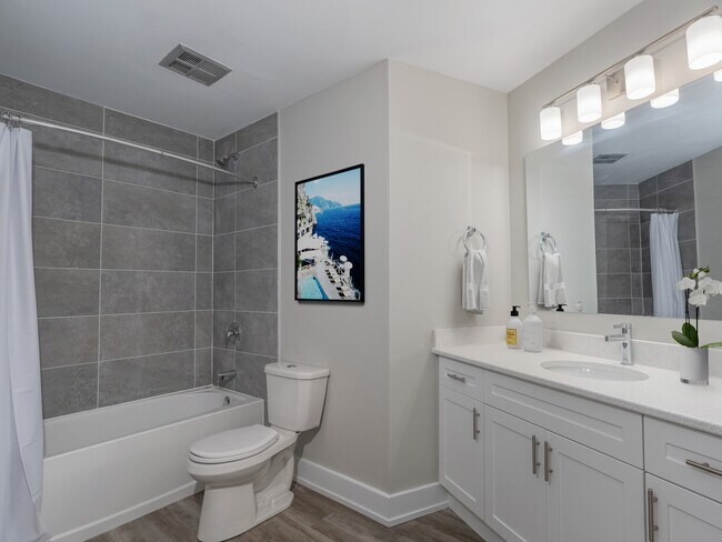 Building Photo - 110 Highview Avenue East