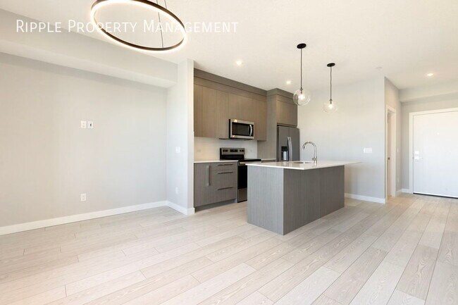 Photo du bâtiment - Modern 2 Beds, 2 Baths Apartment/Condo | 2...