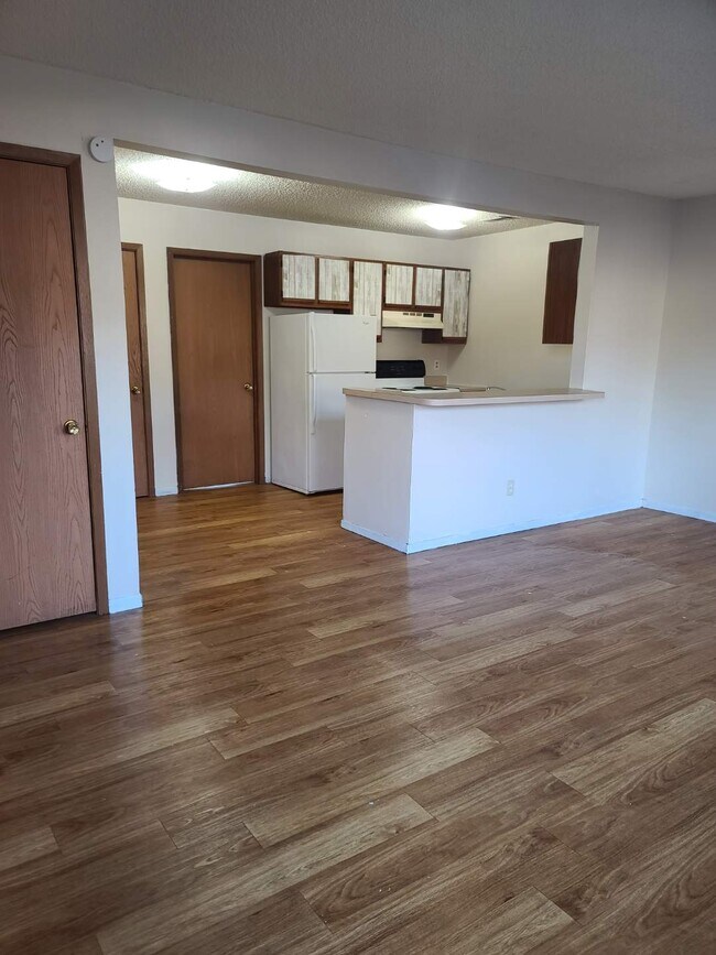 1009 Hawthorne St, Desloge, MO 63601 Apartments in Desloge, MO