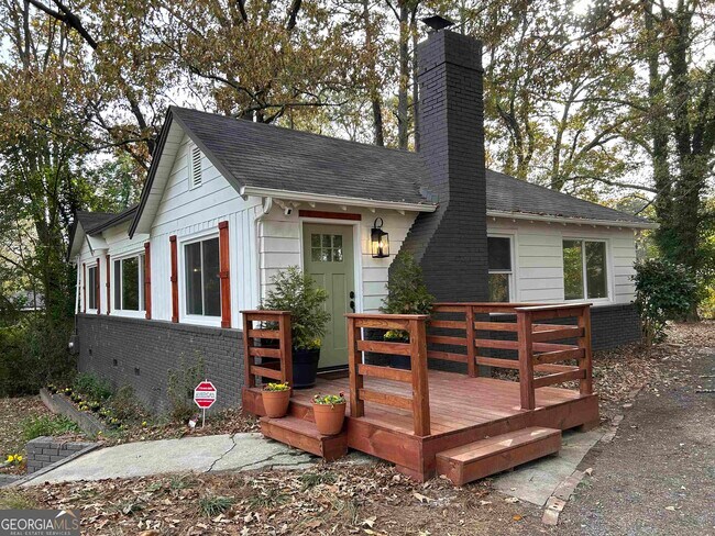 Building Photo - 1849 S Columbia Pl
