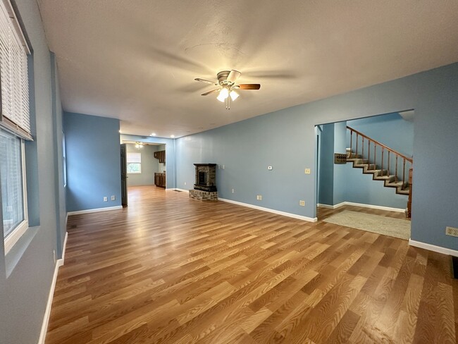 Foto del edificio - 212 E Jefferson St