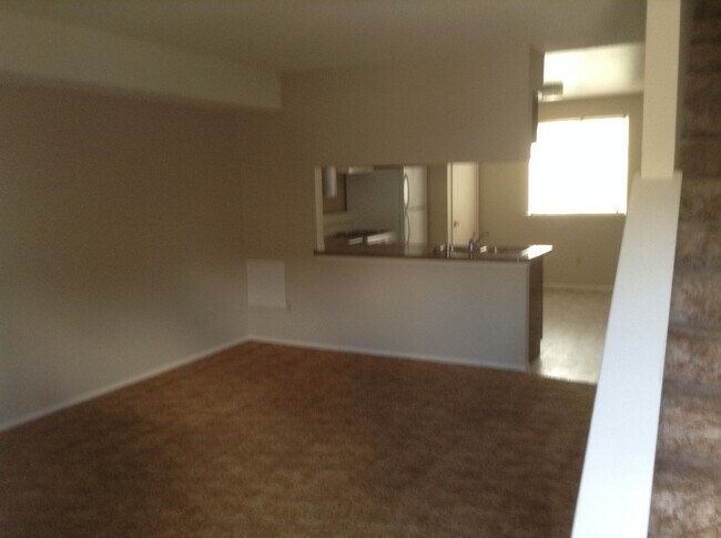 Building Photo - 2513 N Lee Ave