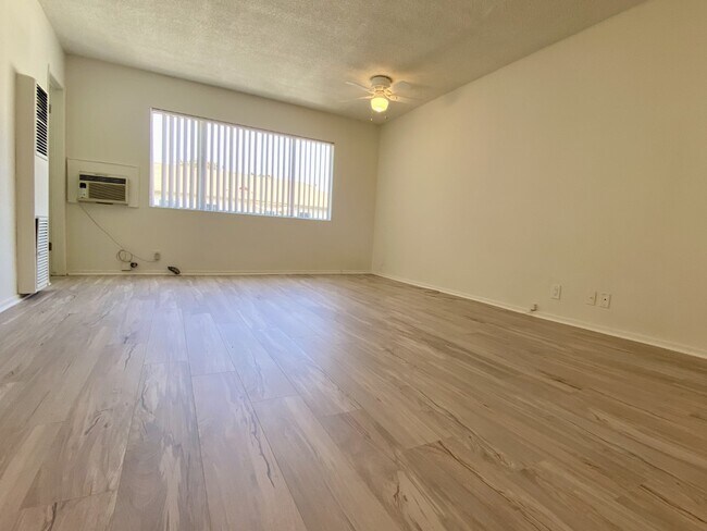 Building Photo - 3565 S Centinela Ave