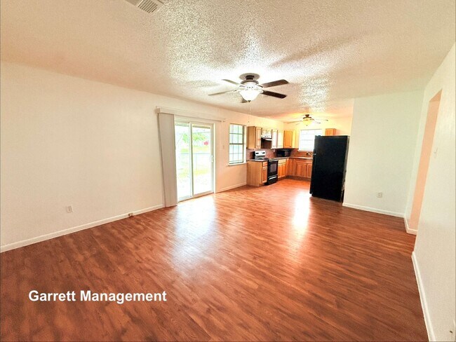 Foto del edificio - 106 N Fairview Dr