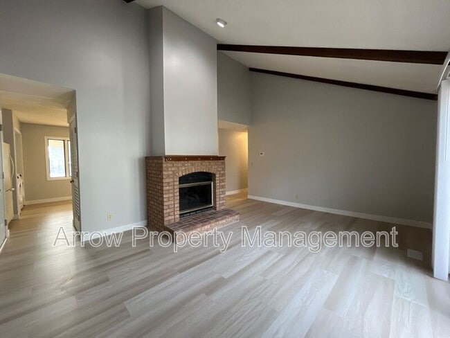 Foto del edificio - 3600 Briarwood Ave