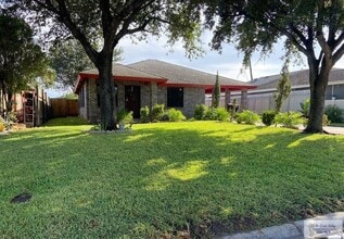 Building Photo - 1910 Wyoming Dr