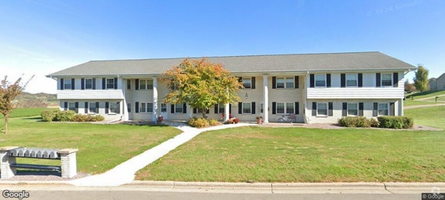Building Photo - 1455 Plainview Rd
