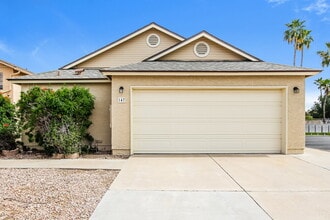 Building Photo - 921 S Val Vista Dr