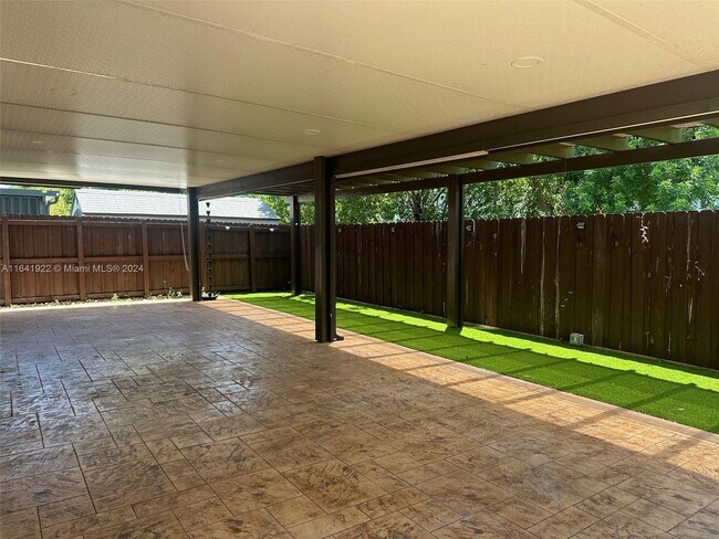 Foto del edificio - 19226 NW 91st Ct