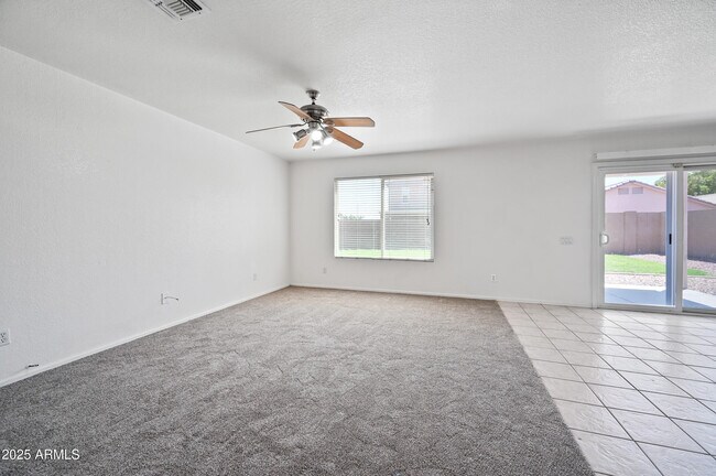 Foto del edificio - 13011 W Monterey Way