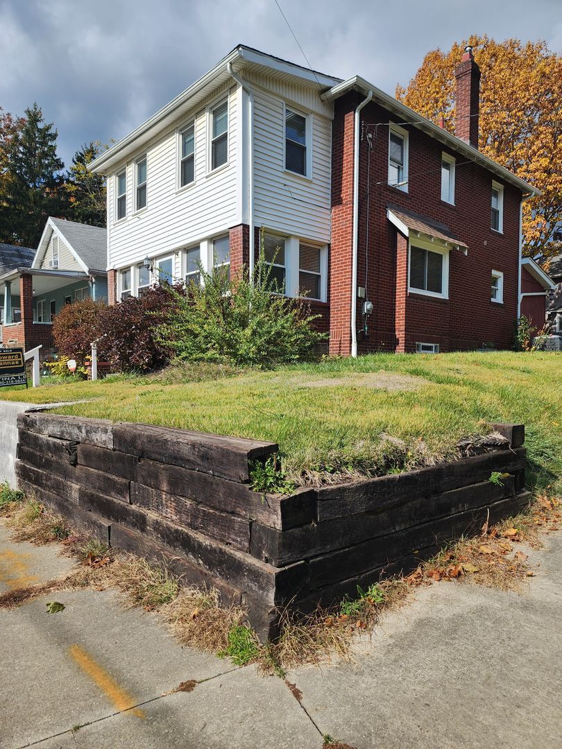 97 E Emerling Ave Akron, OH 44301 – photo 2