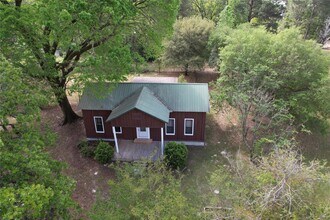 Building Photo - 2266 Young Rd