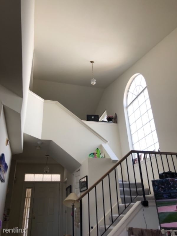 Building Photo - 2 br, 2 bath Townhome - 1037 Hinswood Dr
