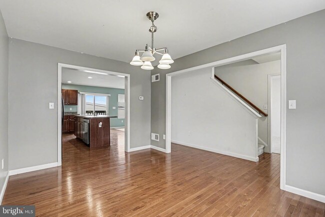 Building Photo - 27 E Imperial Dr