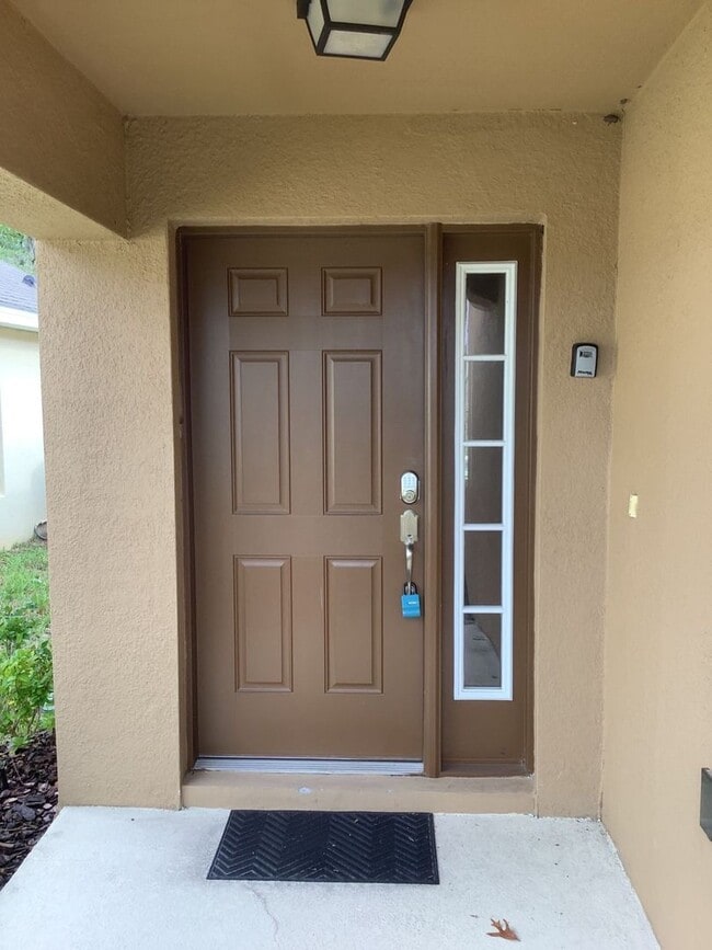 Foto del edificio - Furnished 4-Bedroom Pool Home in Davenport...