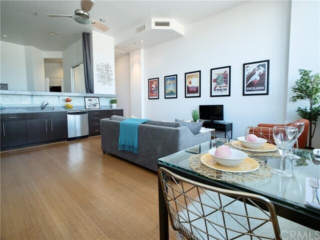 Foto del edificio - 1100 Wilshire Blvd