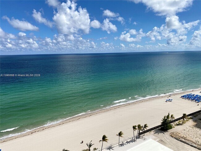 Foto del edificio - 18911 Collins Ave