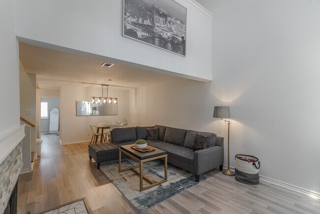 Building Photo - 16800 Sugar Pine Dr
