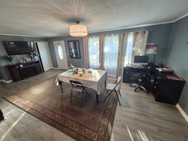 Photo - 65 Miriam Dr House