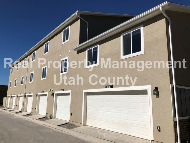 Building Photo - 8187 Broken Spoke Ln