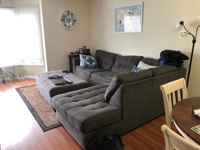 Foto del edificio - 201 Thames Pkwy