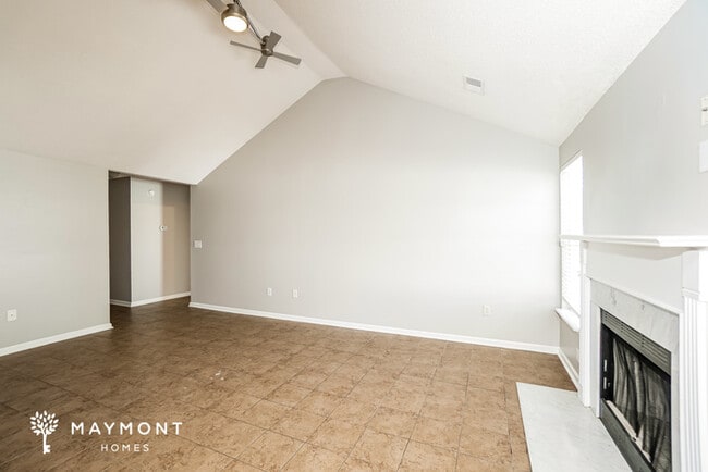 Foto del edificio - 1360 Belle Grove Cir