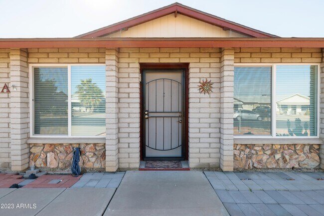Foto del edificio - 9625 W Mountain View Rd