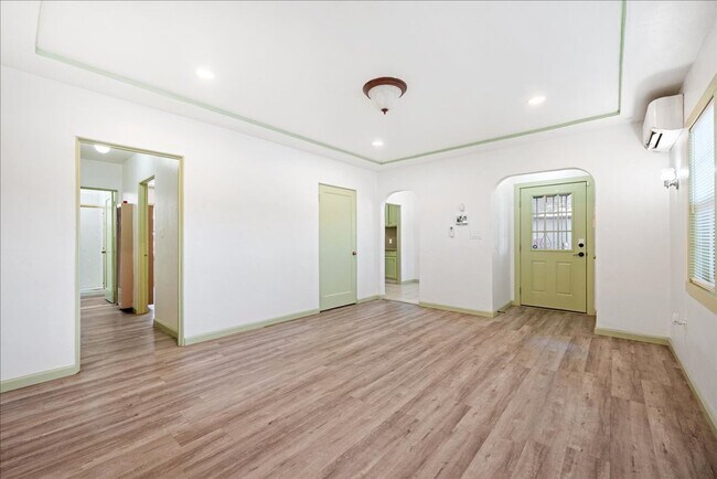 Foto del edificio - 1305 W St
