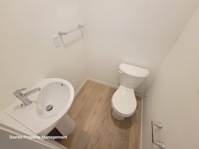 Photo du bâtiment - 1209 Keswick Dr SW