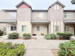 Building Photo - 12600 NE 49th St