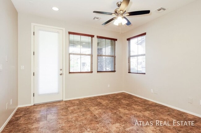 Building Photo - 2873 Claire Dr